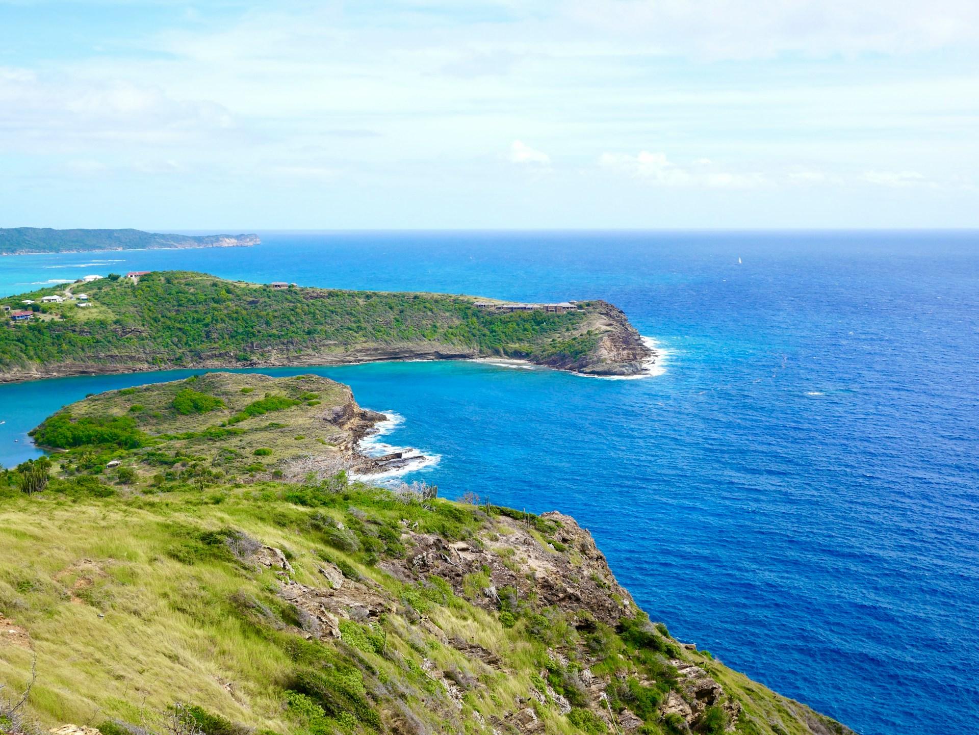 Top Family-Friendly Excursions in Antigua and Barbuda - background banner